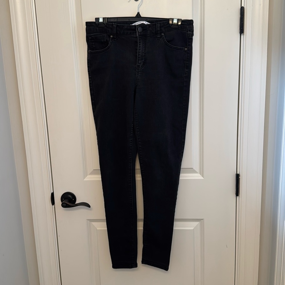 Celebrity Pink mid rise skinny‎ jeans